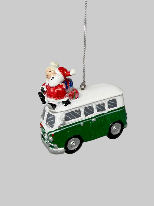 VW Santa and Mrs. Claus