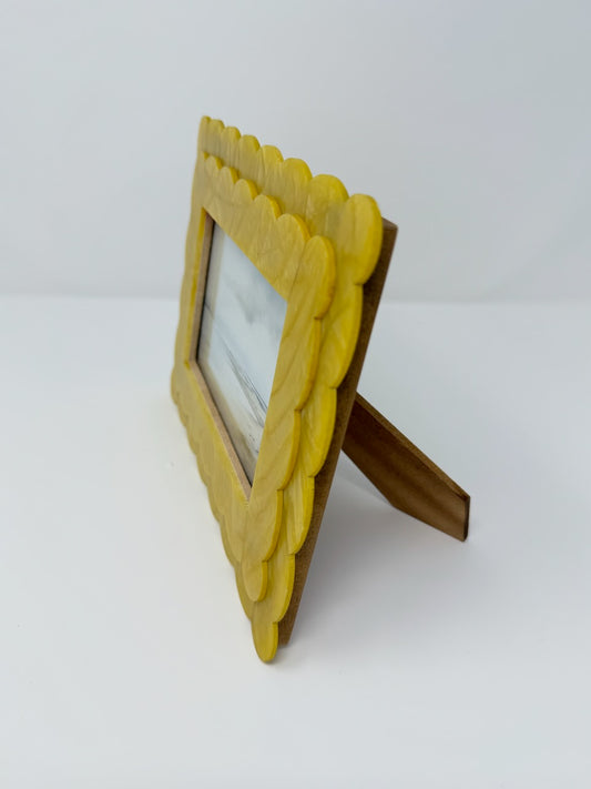 Scalloped 4x6 Frame - Yellow Gold