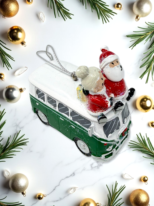 VW Santa and Mrs. Claus